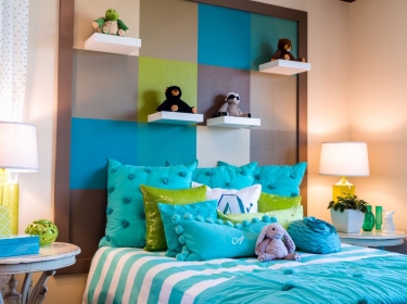 Kolorowa dekoracja sypialni